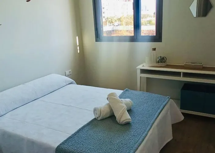 Excelente Habitacion Para Una Persona Con Bano Privado En Piso Compartido Con Una Familia